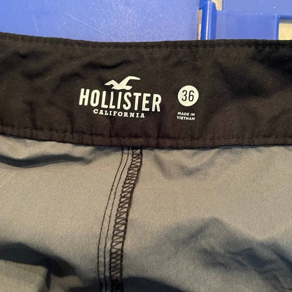 Hollister Mens Size 36 Black Board Shorts